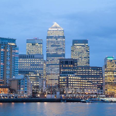 Entire Apartment Next To Canary Wharf In Londen Buitenkant foto